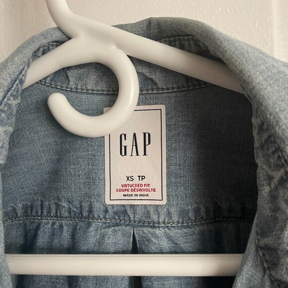 Chambray shirt in untucked fit - Gap - Picture 4 of 5